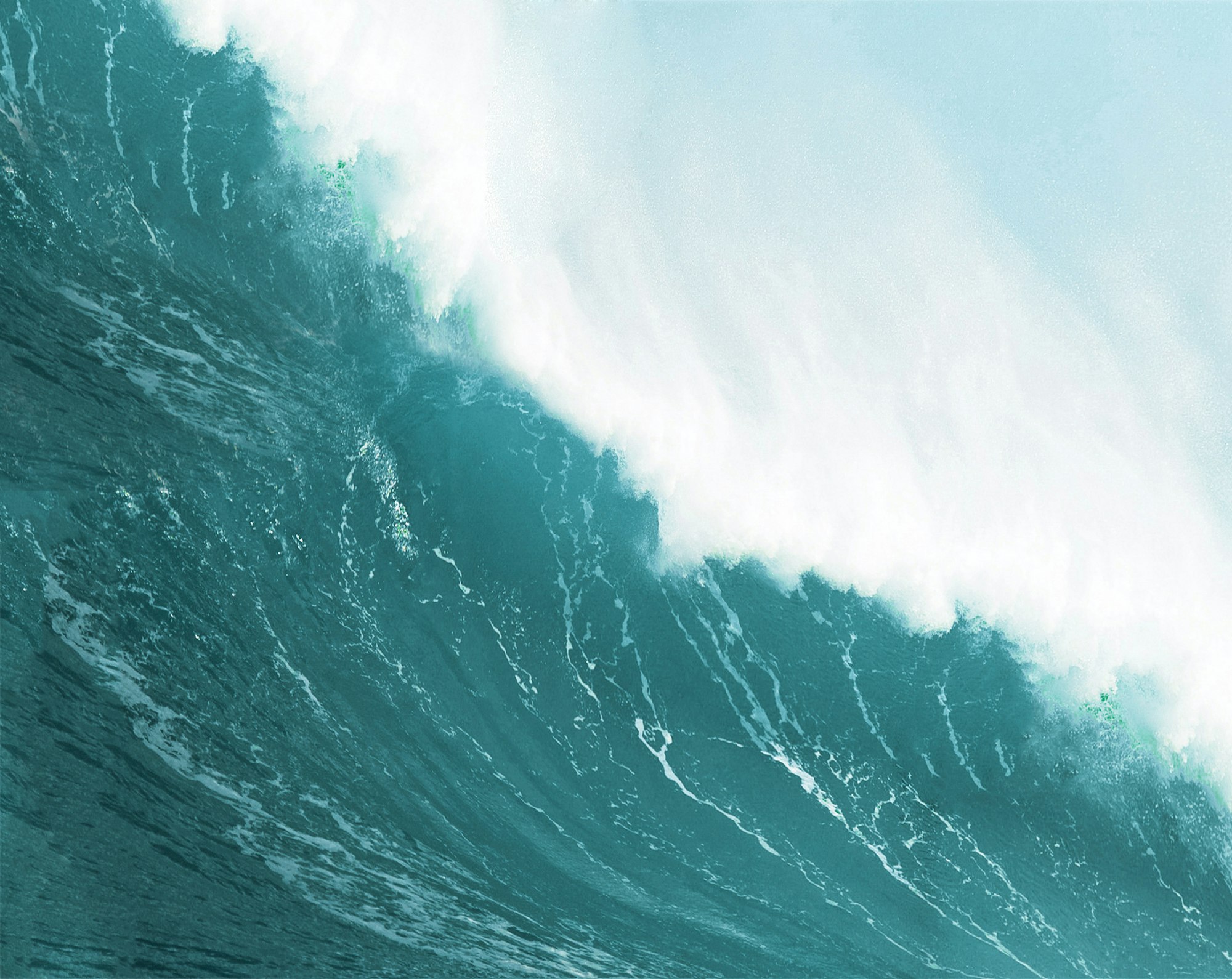 crashing wave close up